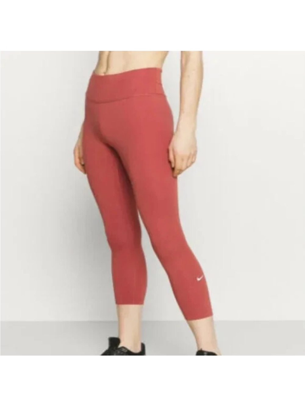 NWOT Nike Women’s 7/8 High-Rise Capris — Rose 1x pocket in waist poly spandex